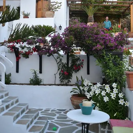 Apartment Anchor αpartments *